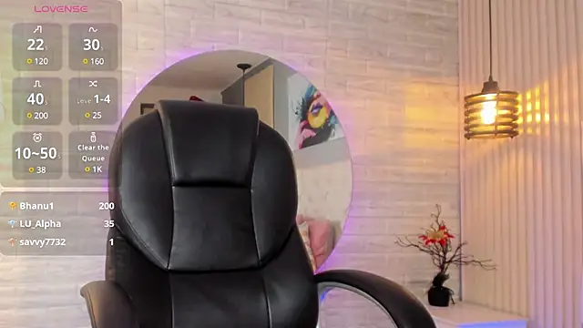 Snapshot of nicole__parker1 chatting on February 10, 3:21 pm nicole parker1 online show from February 10, 3:21 pm