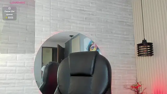 Snapshot of nicole__parker1 chatting on March 13, 12:46 pm nicole parker1 online show from March 13, 12:46 pm