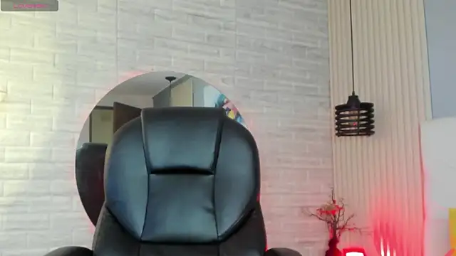 Snapshot of nicole__parker1 chatting on March 19, 12:45 pm nicole parker1 online show from March 19, 12:45 pm