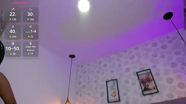 nicole  parker1 online show from April 16, 6:19 pm