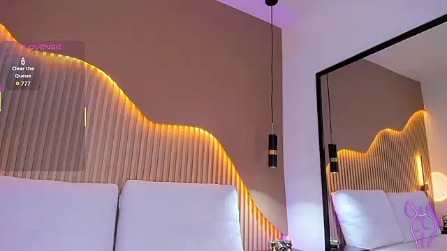 RenataJhonson  online show from March 11, 6:30 am