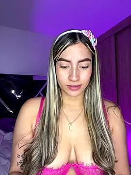 Issabela G1 online show from December 2, 4:53 am