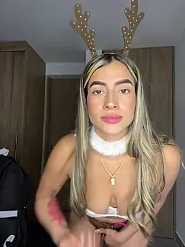 Issabela G1 online show from December 6, 9:46 pm