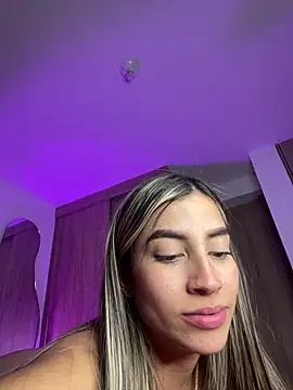 Issabela G1 online show from December 15, 9:45 am