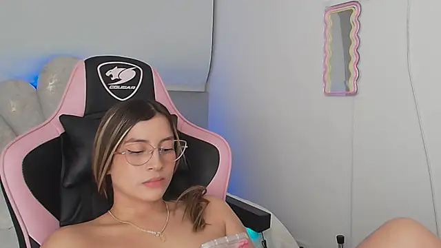 Issabela G1 online show from March 21, 8:19 am