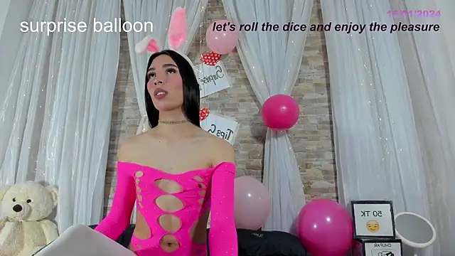 Snapshot of Bylie_Hills chatting on January 16, 2:41 pm Bylie Hills online show from January 16, 2:41 pm