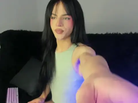 Snapshot of kerly_monroe chatting on February 4, 9:42 pm kerly monroe online show from February 4, 9:42 pm