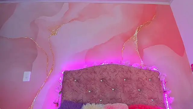 Snapshot of Bella__sweet chatting on January 14, 6:38 pm Bella sweet online show from January 14, 6:38 pm