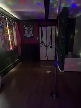 Luluof online show from March 21, 2:51 pm