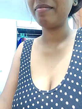 Snapshot of royaldoll-143 chatting on January 21, 8:21 pm royaldoll-143 online show from January 21, 8:21 pm