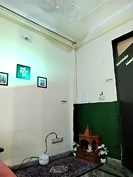 Snapshot of royaldoll-143 chatting on March 22, 3:42 pm royaldoll-143 online show from March 22, 3:42 pm