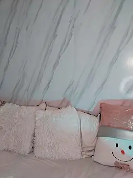 Nanda Vixen online show from December 13, 10:15 pm