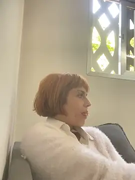 Snapshot of spacegirlll chatting on September 27, 4:34 pm spacegirlll online show from September 27, 4:34 pm