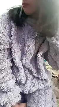 Snapshot of zoya_khan25 chatting on January 15, 6:43 am zoya khan25 online show from January 15, 6:43 am