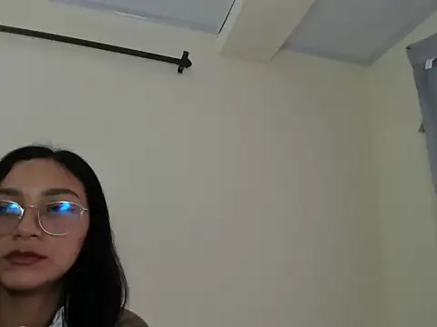 ASIAM BRUNET online show from November 1, 4:20 pm