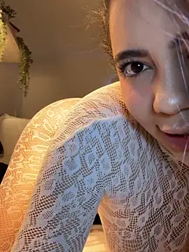 Snapshot of Aryrosee chatting on May 21, 10:28 pm Aryrosee online show from May 21, 10:28 pm