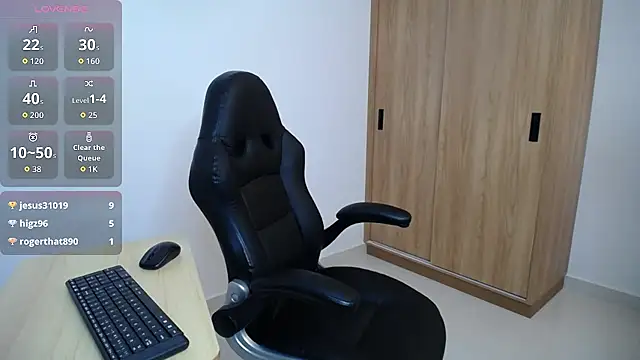 karoll marquez online show from November 15, 1:58 am