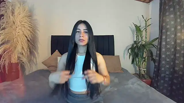 ChloeTurner  online show from January 22, 11:34 am