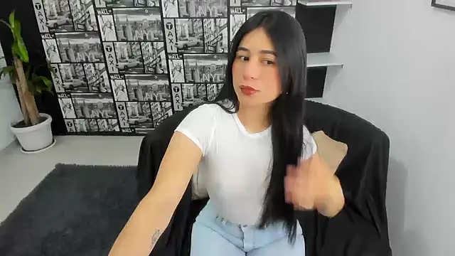 ChloeTurner  online show from February 4, 11:27 am