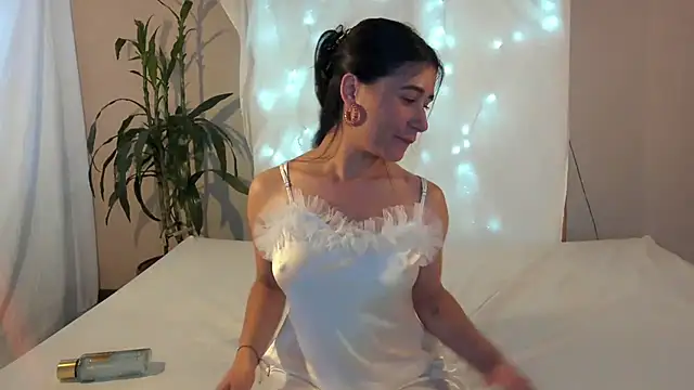 ChloeTurner  online show from February 24, 6:04 pm