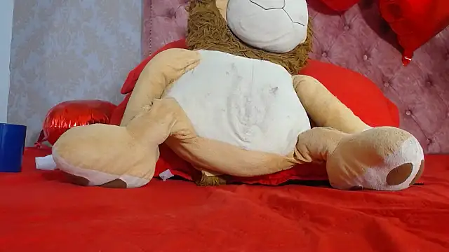 LAURA SMIITH online show from February 16, 6:43 pm