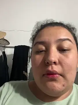 cutiepeach online show from October 6, 1:03 am