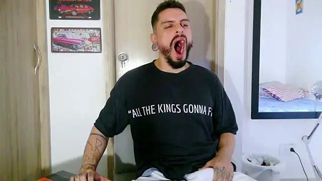 Aaron kwok28 online show from March 26, 1:44 am