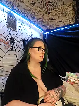 Bunny Cummings online show from November 28, 10:01 pm