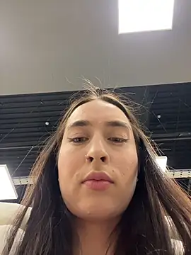 Snapshot of Holly_Play chatting on March 2, 12:23 pm Holly Play online show from March 2, 12:23 pm