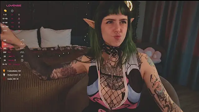 MichaellaMoon online show from March 21, 9:12 pm