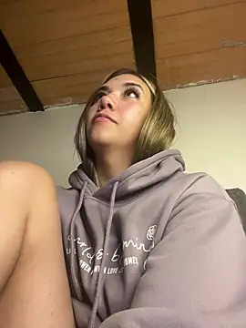 Iris lee online show from February 6, 9:00 am