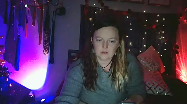 Snapshot of Lyrann89 chatting on January 26, 1:52 am Lyrann89 online show from January 26, 1:52 am