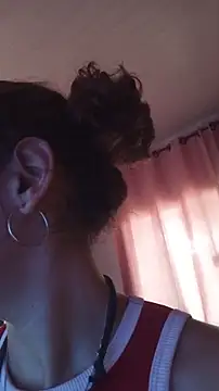 Snapshot of Caccau_scorpion chatting on May 15, 6:59 pm Caccau scorpion online show from May 15, 6:59 pm