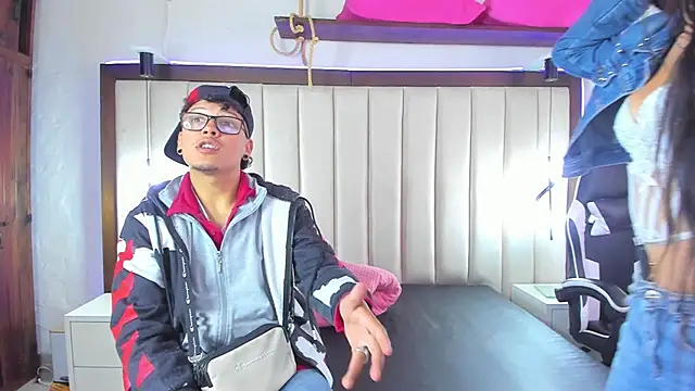 Snapshot of Bonny_Bonss chatting on October 25, 8:47 pm Bonny Bonss online show from October 25, 8:47 pm