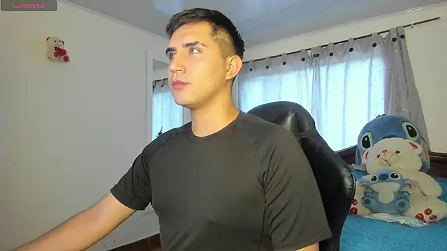 Chris Maddox online show from December 6, 9:35 pm