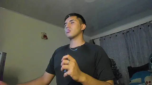 Chris Maddox online show from December 7, 12:41 am