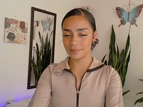 Snapshot of lali2gab chatting on April 5, 8:50 pm lali2gab online show from April 5, 8:50 pm