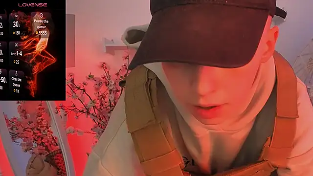 Snapshot of Dolly__Queen_ chatting on December 5, 2:31 am Dolly Queen online show from December 5, 2:31 am