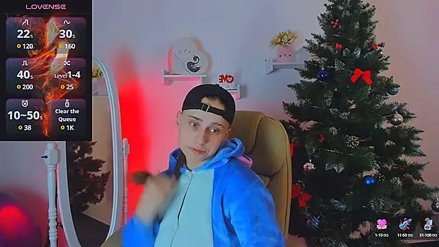 Snapshot of Dolly__Queen_ chatting on December 11, 8:28 pm Dolly Queen online show from December 11, 8:28 pm