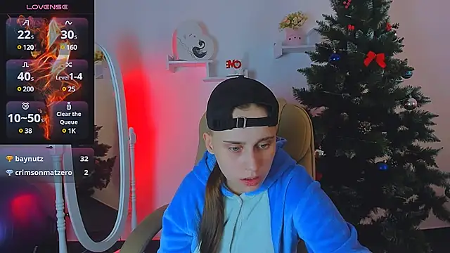 Snapshot of Dolly__Queen_ chatting on December 11, 11:32 pm Dolly Queen online show from December 11, 11:32 pm