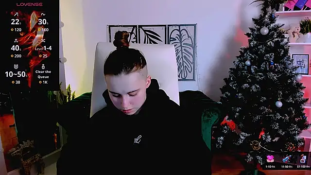 Snapshot of Dolly__Queen_ chatting on January 13, 11:17 pm Dolly Queen online show from January 13, 11:17 pm