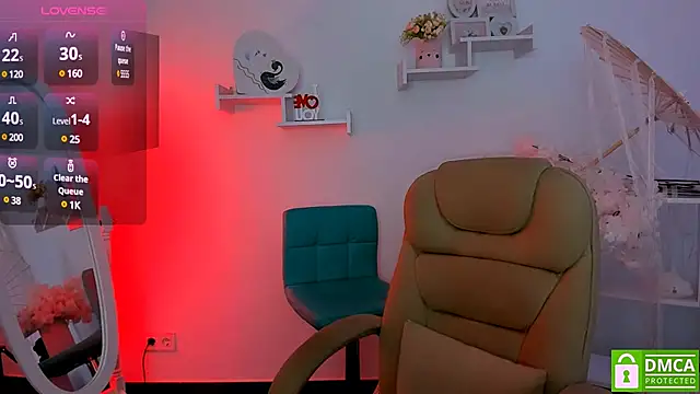 Snapshot of Dolly__Queen_ chatting on February 20, 9:53 pm Dolly Queen online show from February 20, 9:53 pm