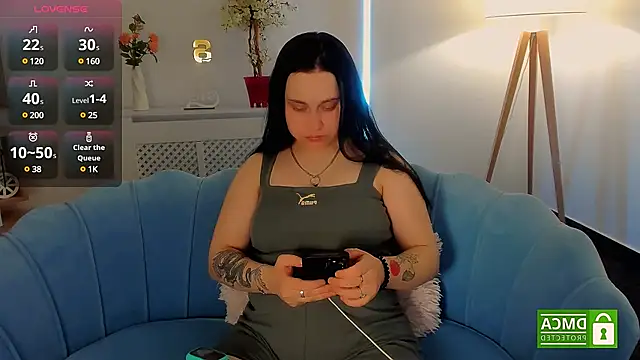 Snapshot of Dolly__Queen_ chatting on February 21, 9:54 pm Dolly Queen online show from February 21, 9:54 pm