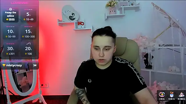 Snapshot of Dolly__Queen_ chatting on February 28, 11:56 pm Dolly Queen online show from February 28, 11:56 pm