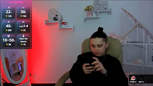 Snapshot of Dolly__Queen_ chatting on March 3, 9:26 pm Dolly Queen online show from March 3, 9:26 pm