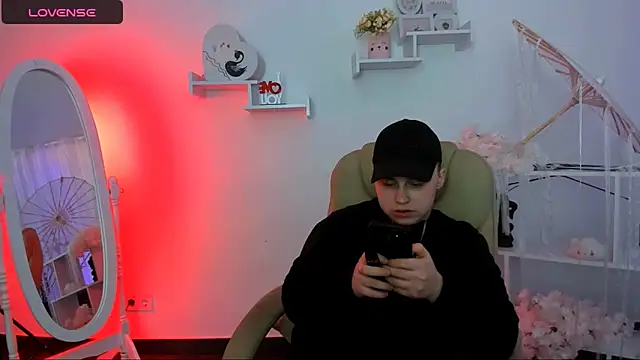 Snapshot of Dolly__Queen_ chatting on March 4, 8:16 pm Dolly Queen online show from March 4, 8:16 pm