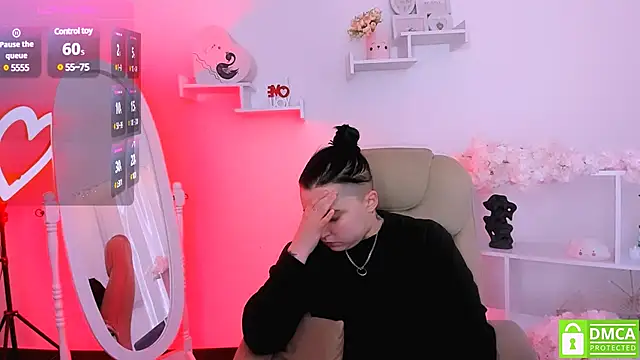 Snapshot of Dolly__Queen_ chatting on March 16, 12:12 am Dolly Queen online show from March 16, 12:12 am