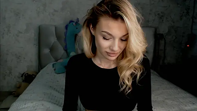 Snapshot of Ella_Milla chatting on July 2, 12:55 pm Ella Milla online show from July 2, 12:55 pm
