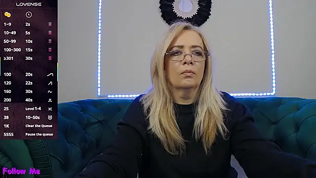 IvanaCharm online show from November 28, 4:37 am