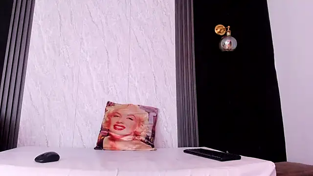 Snapshot of YummyDuooo chatting on March 7, 11:51 am YummyDuooo online show from March 7, 11:51 am